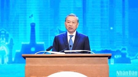 Vietnam is one, the Vietnamese people are one: Party chief